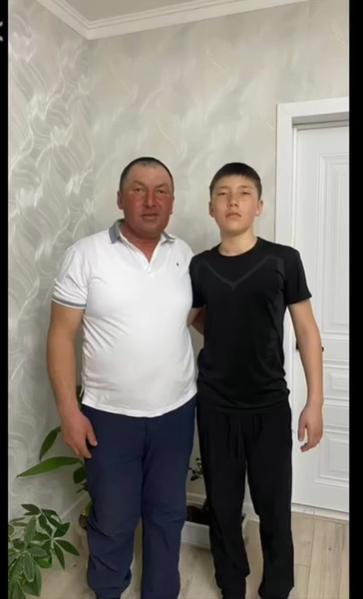 «Тек әкелер өзің ғана лайықсың, Хан сарайы патша тағына»